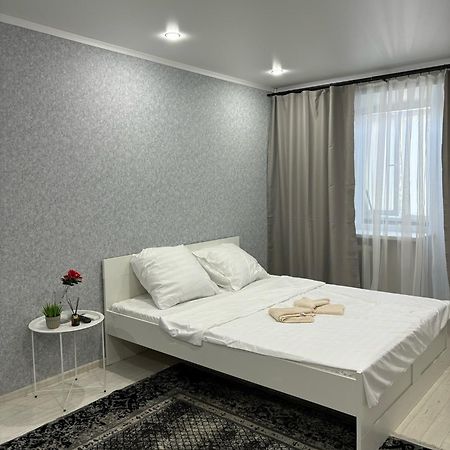 Apartamento Молдавская Uralsk Exterior foto